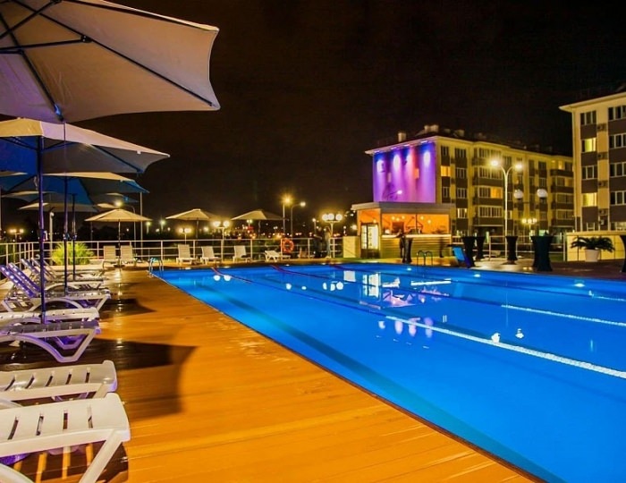 Бассейн - Отель «Русский Дом»